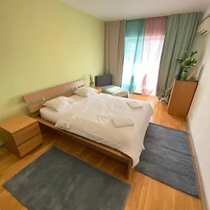 Apartament 214 With Private Parking, Bucureşti